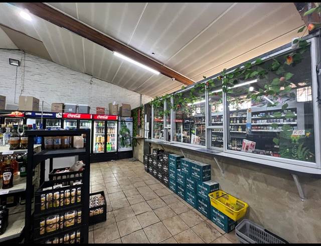 M² BUILDING FOR SALE IN ROSETTENVILLE